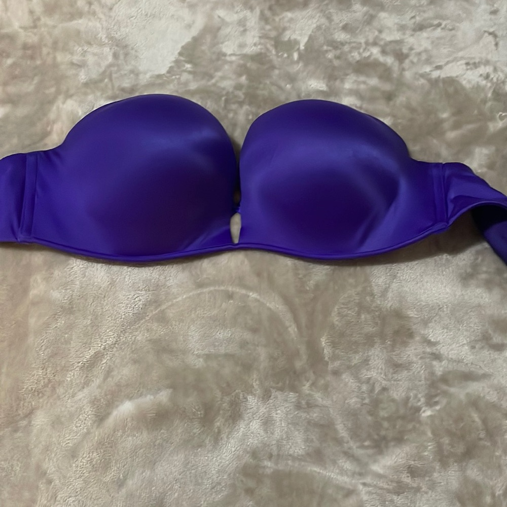 Victoria’s Secret padded push up bombshell bra (adds two cup sizes) 36C purple